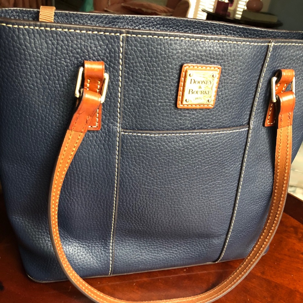 Dooney and Bourke Navy Handbag, gently used